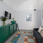 게스트하우스 Plebiscito Luxury 4*