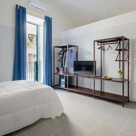 Plebiscito Luxury Gasthuis 4*