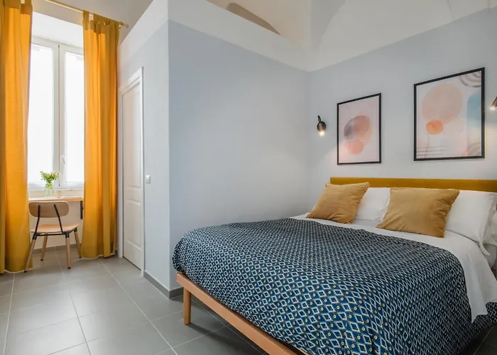 Plebiscito Luxury 4* Napoli