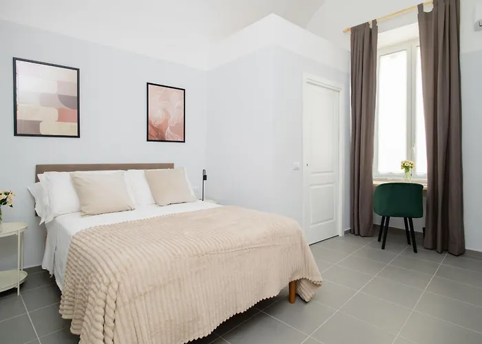 Affittacamere Plebiscito Luxury Napoli