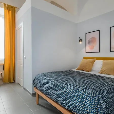 Plebiscito Luxury 4* نابولي
