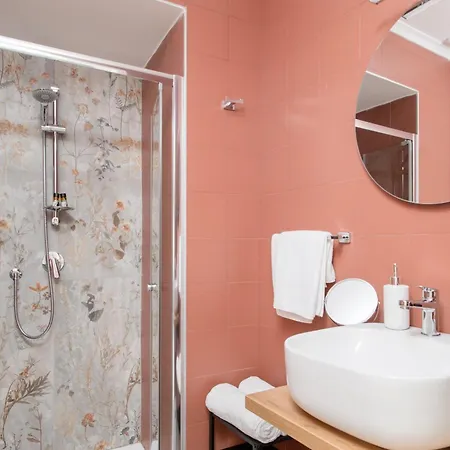 Plebiscito Luxury 4* ナポリ